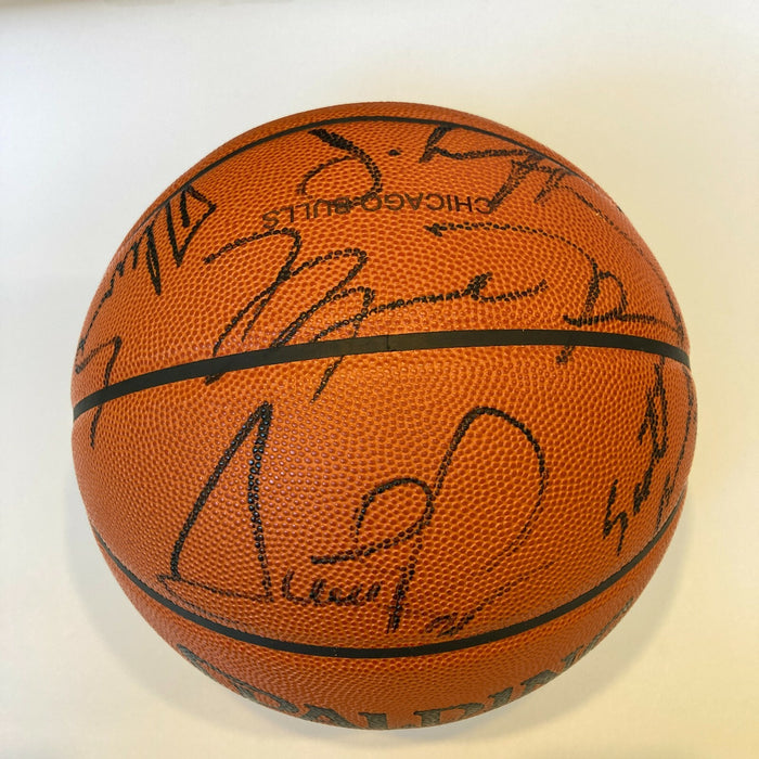 Michael Jordan 1997-98 Chicago Bulls Team Signed Basketball "The Last Dance" JSA