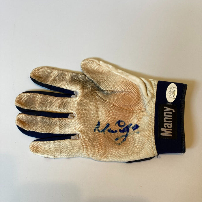 Manny Ramirez Signed 2005 Game Used Batting Gloves (Pair) & Wristband JSA COA