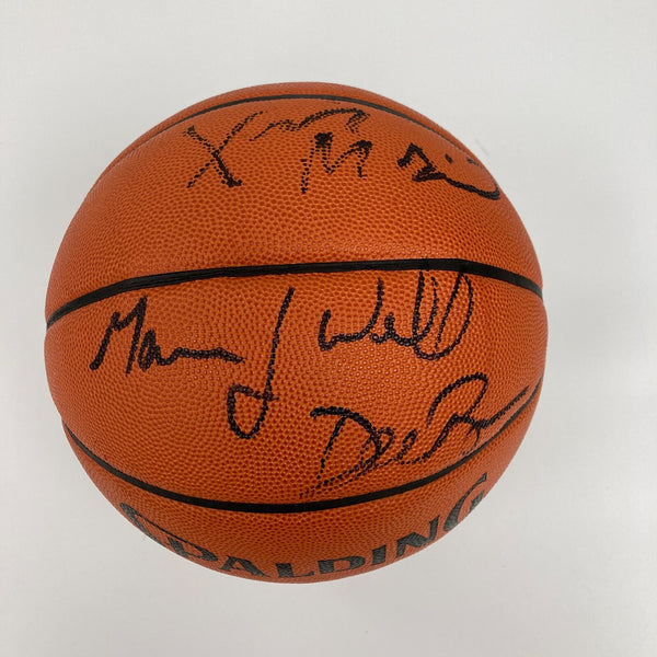 1992-93 Boston Celtics Team Signed Official NBA Game Basketball