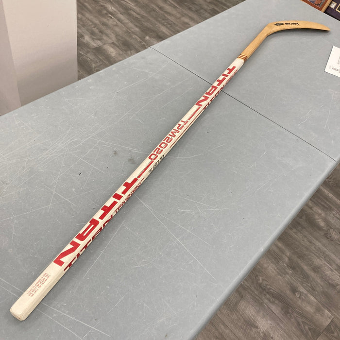 Wayne Gretzky Signed 1984 Game Issued Titan Hockey Stick Beckett COA