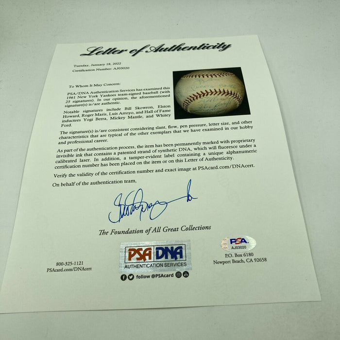 1961 New York Yankees W.S. Champs Team Signed Baseball Mickey Mantle Maris PSA