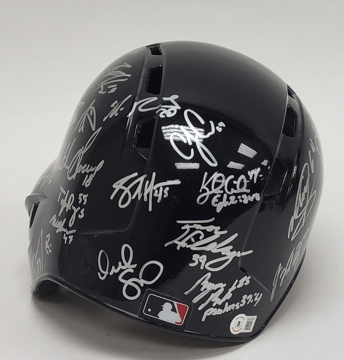 2019 Minnesota Twins Team Signed Game Model Helmet Beckett COA