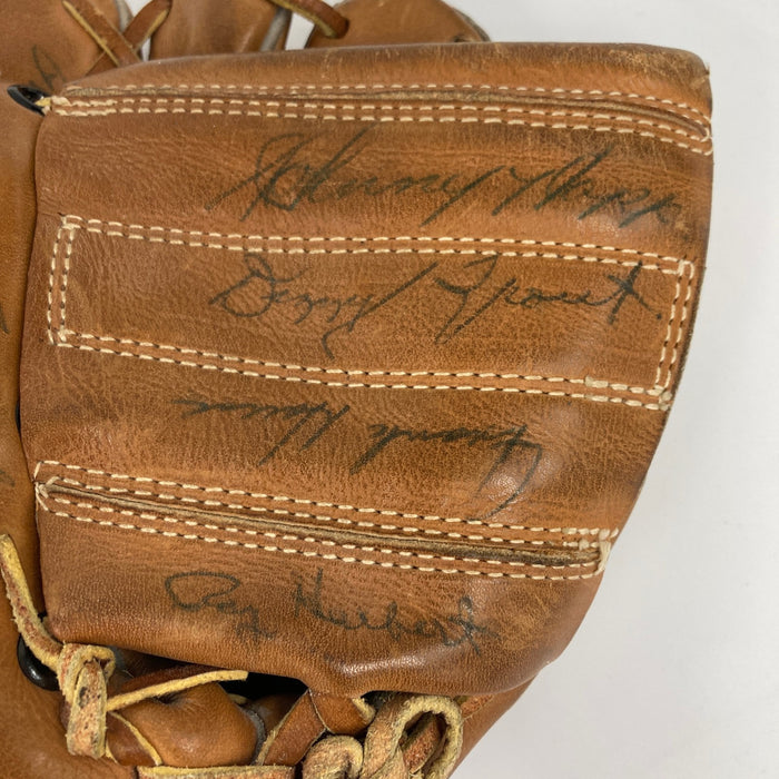 1954 New York Yankees Team Signed Baseball Glove 55 Sigs Mickey Mantle PSA DNA