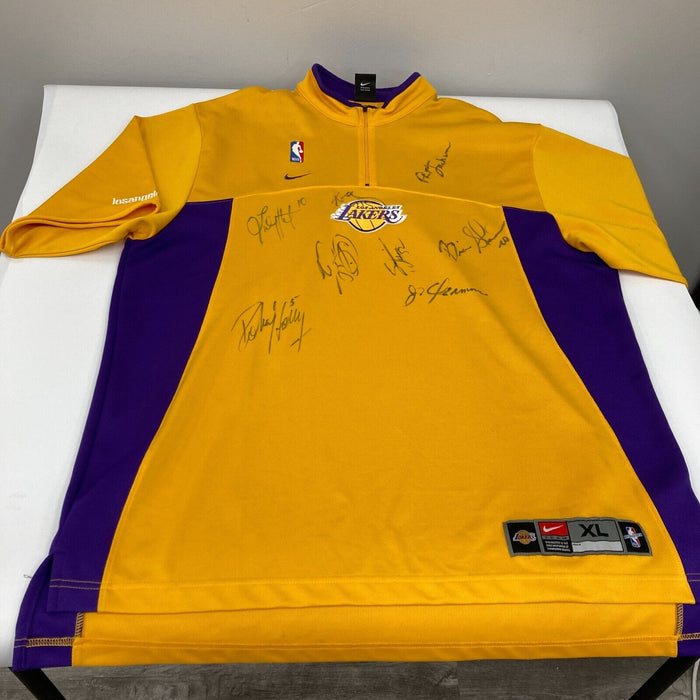 Kobe Bryant 2001-02 Los Angeles Lakers NBA Champs Team Signed Jersey PSA DNA COA