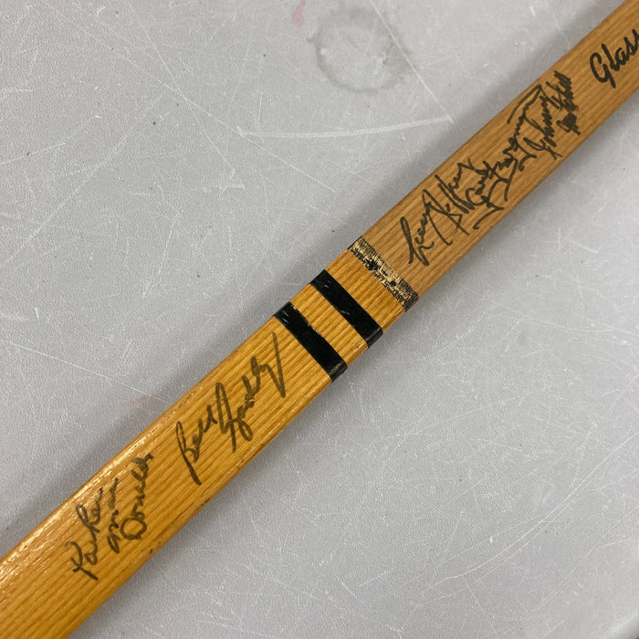 1964-65 Detroit Red Wings Team Signed Gordie Howe Game Issued Hockey Stick JSA
