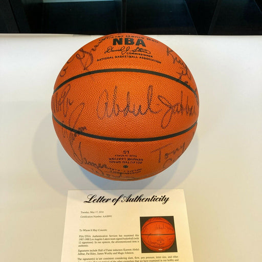 1987-88 Los Angeles Lakers NBA Champions Team Signed NBA Game Basketball PSA DNA