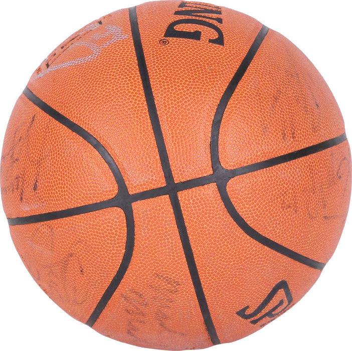 Kobe Bryant 2000-01 Los Angeles Lakers NBA Champs Team Signed Basketball PSA