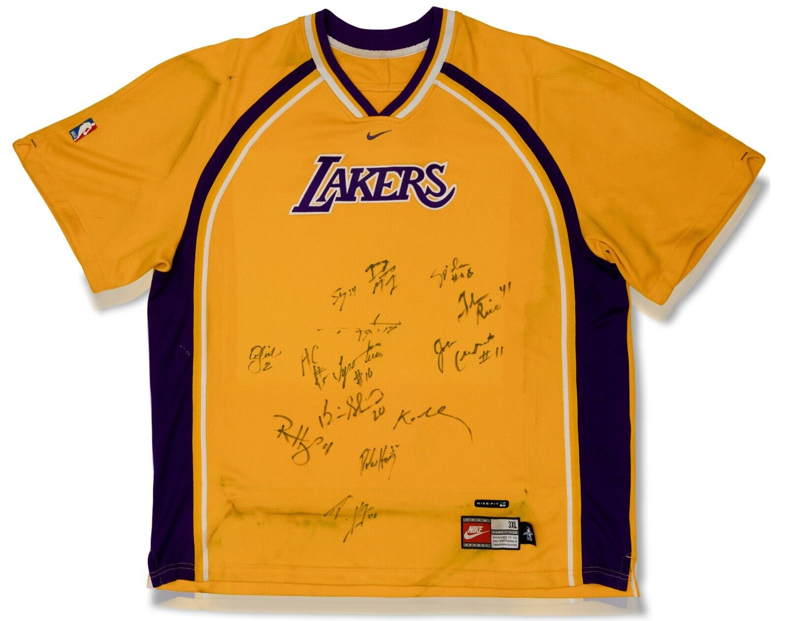 Kobe Bryant 1999 Los Angeles Lakers NBA Champs Team Signed Game Used Jersey  PSA