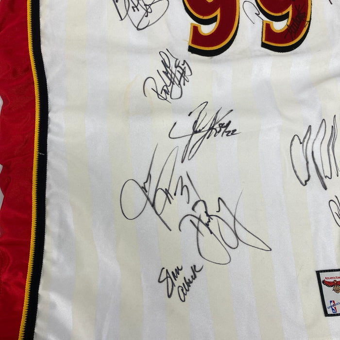 1999-2000 Atlanta Hawks Team Signed Game Issued Jersey JSA COA