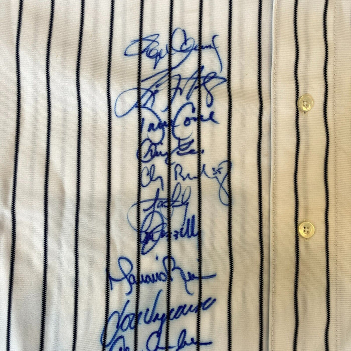 2000 New York Yankees World Series Champs Team Signed Jersey Derek Jeter PSA DNA