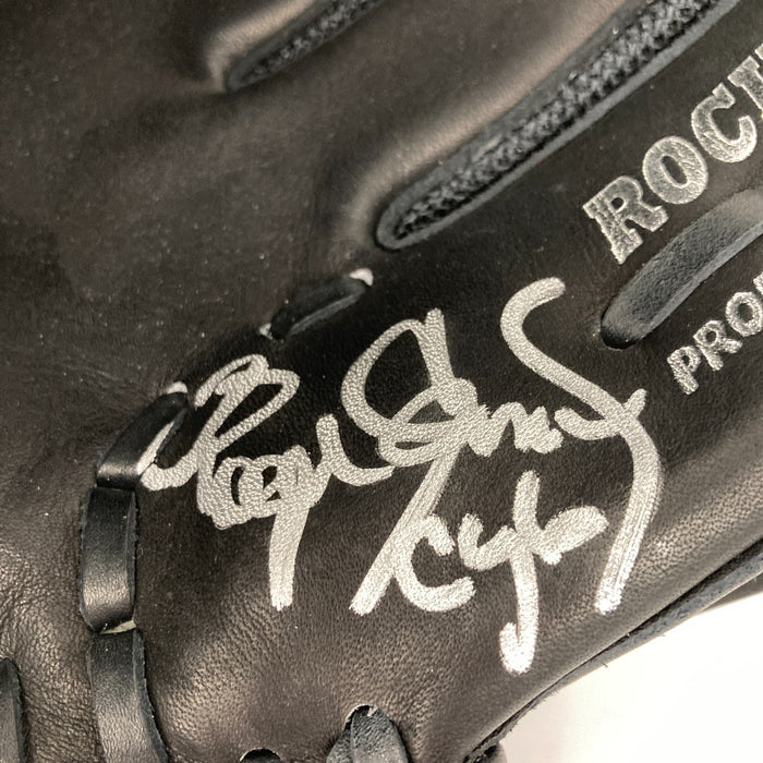 Roger Clemens Twice Signed AUthentic Game Model Baseball Glove Beckett Hologram