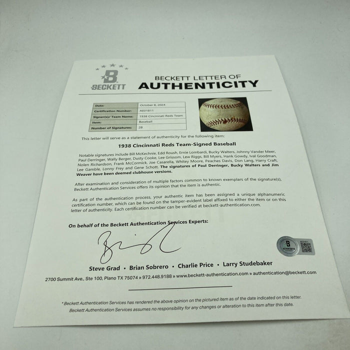 1938 Cincinnati Reds Team Signed Baseball Ernie Lombardi Beckett COA