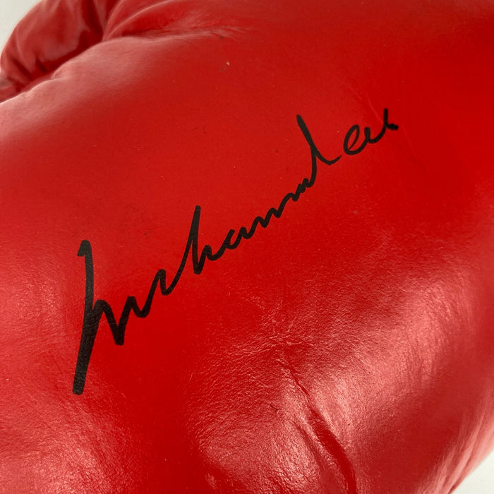 Muhammad Ali Signed Everlast Boxing Glove JSA COA