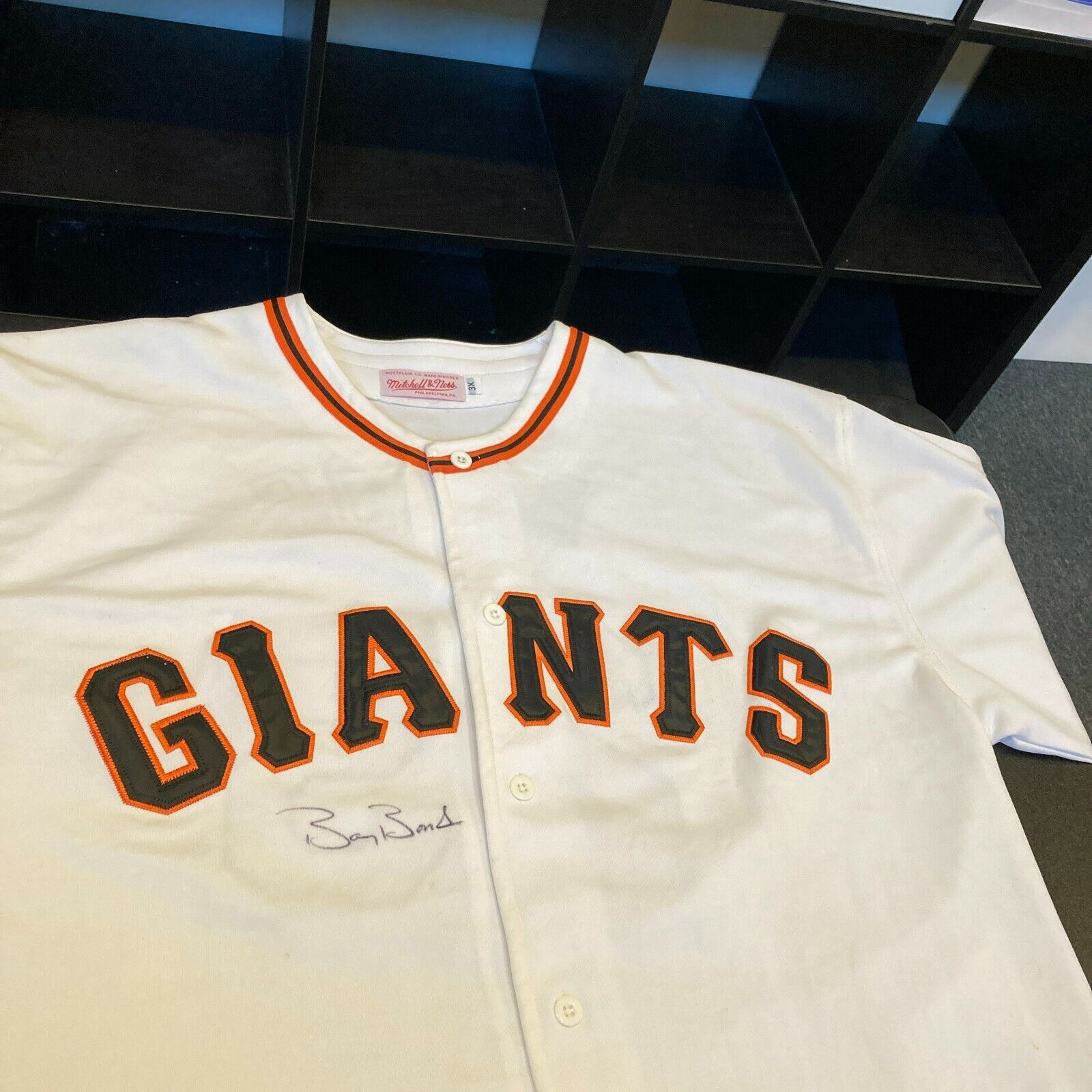 Barry Bonds Autographed White Pittsburgh Pirates Jersey
