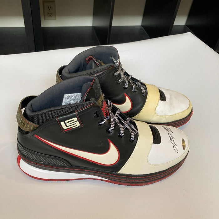 Lebron James Signed Nike Game Model Sneakers UDA Upper Deck COA