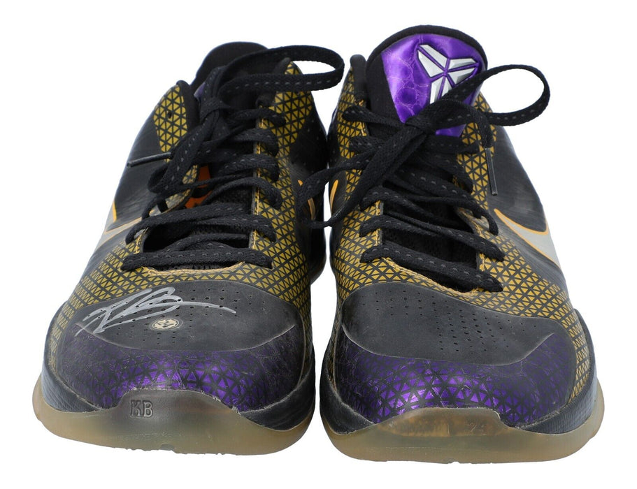 Kobe Bryant Signed Nike Zoom Game Model Sneakers Shoes Beckett COA