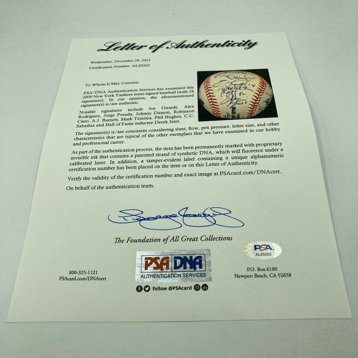 2009 New York Yankees World Series Champs Team Signed Baseball Derek Jeter PSA