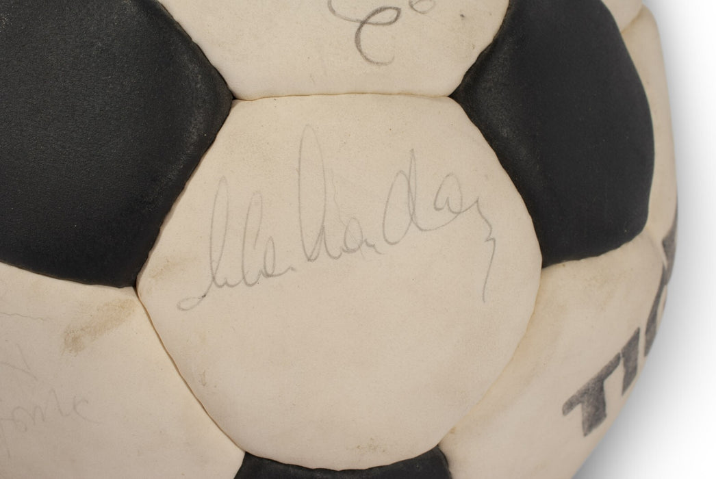 Pele 1970's New York Cosmos Team Signed Vintage Soccer Ball PSA DNA COA