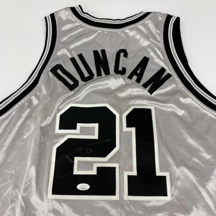 Tim Duncan Signed Game Used 2006-07 San Antonio Spurs Jersey MEARS A10 JSA