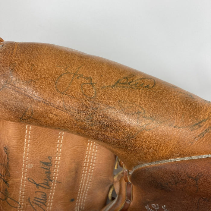 1954 New York Yankees Team Signed Baseball Glove 55 Sigs Mickey Mantle PSA DNA