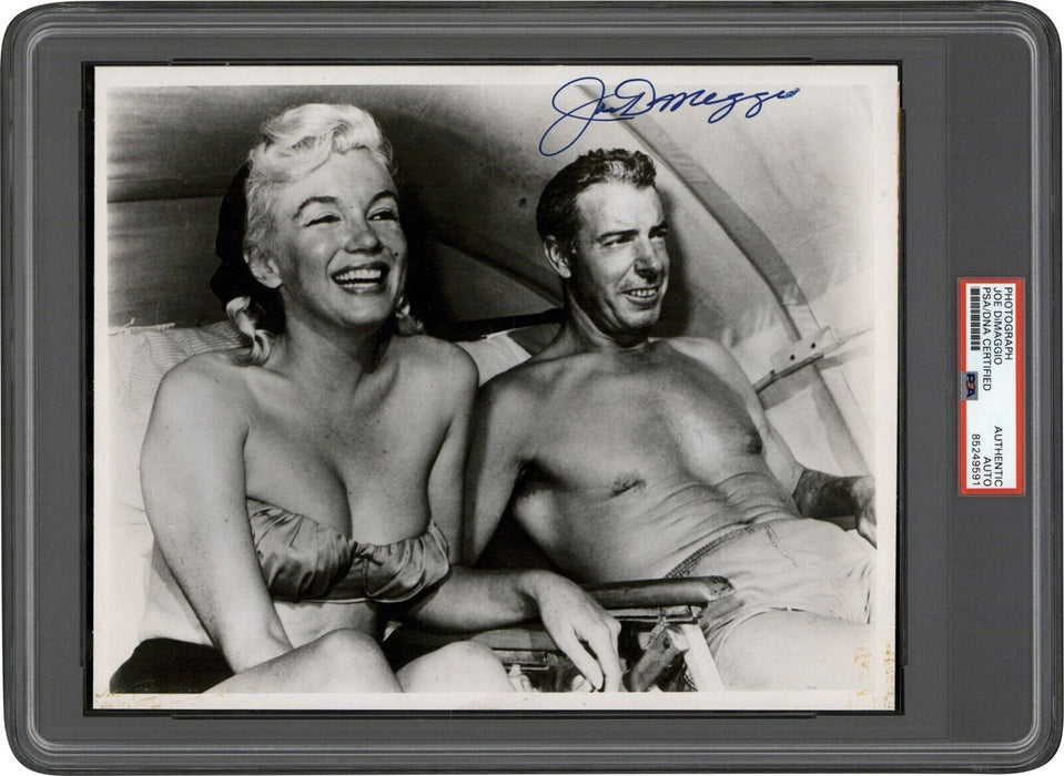 Rare Joe Dimaggio Signed Marilyn Monroe Beach Photo PSA DNA Certified