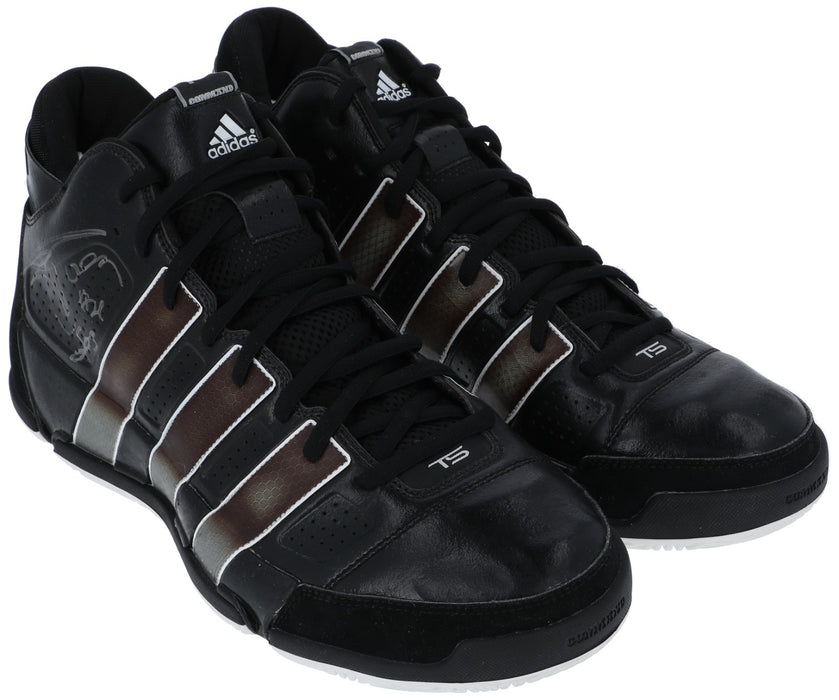 Tim Duncan Signed 2009 Game Used Adidas Sneakers Shoes MEARS & Beckett COA