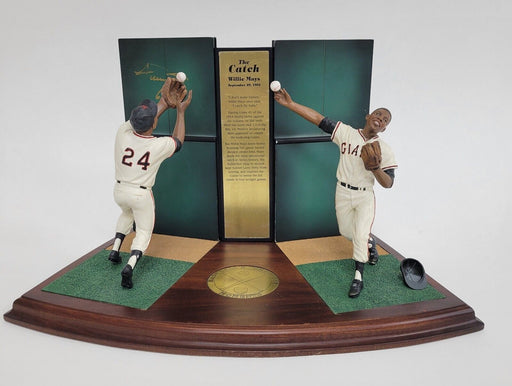 Willie Mays Signed World Series "The Catch" Figurine Statue Beckett COA