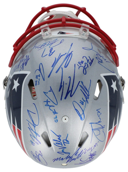 Tom Brady 2014 New England Patriots Super Bowl Champs Team Signed Helmet Steiner