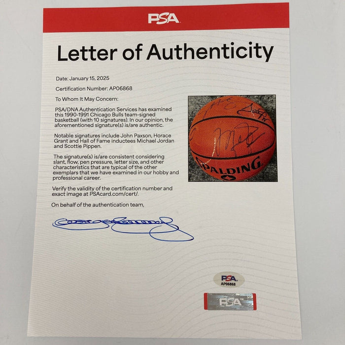 Michael Jordan 1990-91 Chicago Bulls NBA Champs Team Signed Basketball PSA DNA