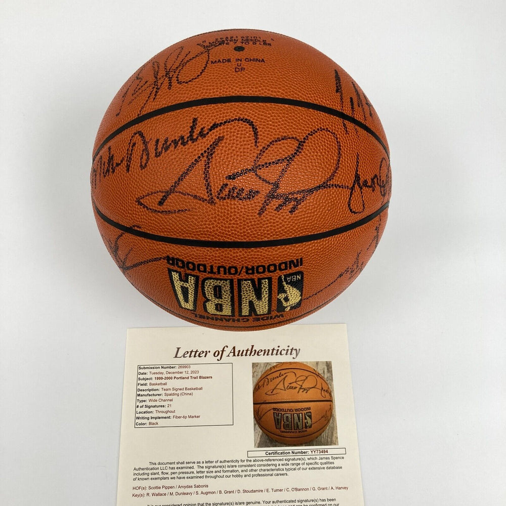 Scottie Pippen 1999-2000 Portland Trail Blazers Team Signed Basketball JSA COA