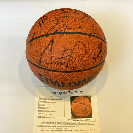 Michael Jordan 1997-98 Chicago Bulls Team Signed Basketball "The Last Dance" JSA