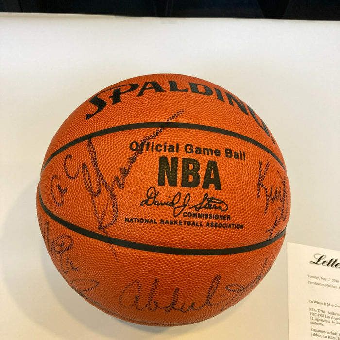1987-88 Los Angeles Lakers NBA Champions Team Signed NBA Game Basketball PSA DNA