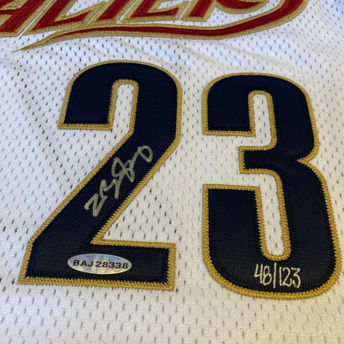 Lebron James 2003 Rookie Of The Year Signed Cleveland Cavaliers Jersey UDA COA