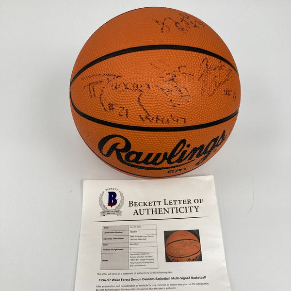 Tim Duncan Rookie 1996-97 Wake Forest Demon Deacons Signed Basketball Beckett