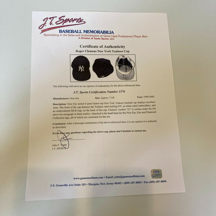 Roger Clemens Signed 2000 New York Yankees Game Used Baseball Cap JSA COA