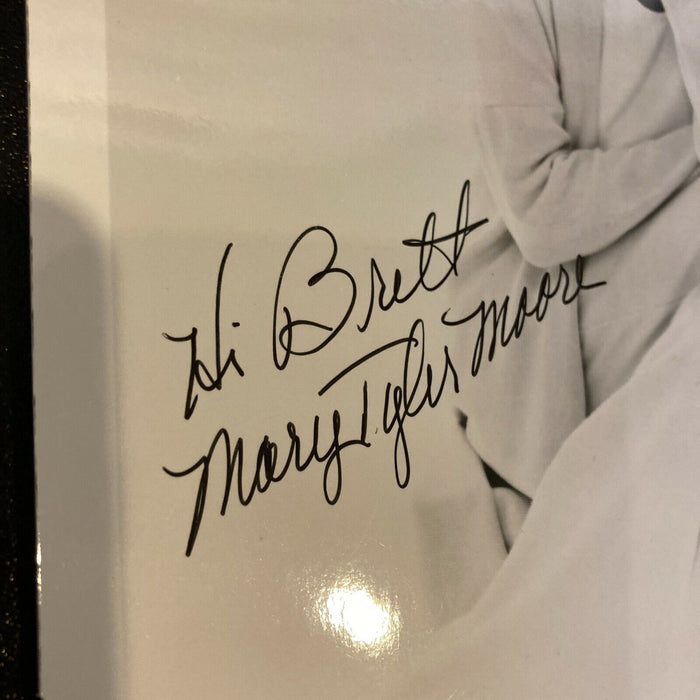 Mary Tyler Moore Signed Autographed Vintage Photo With JSA COA