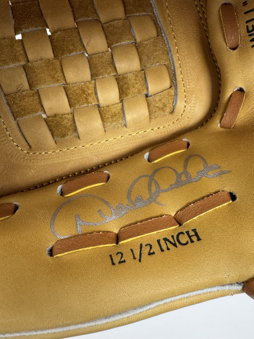 Derek Jeter Signed Rawlings RBG 2 Signature Series Glove Beckett COA