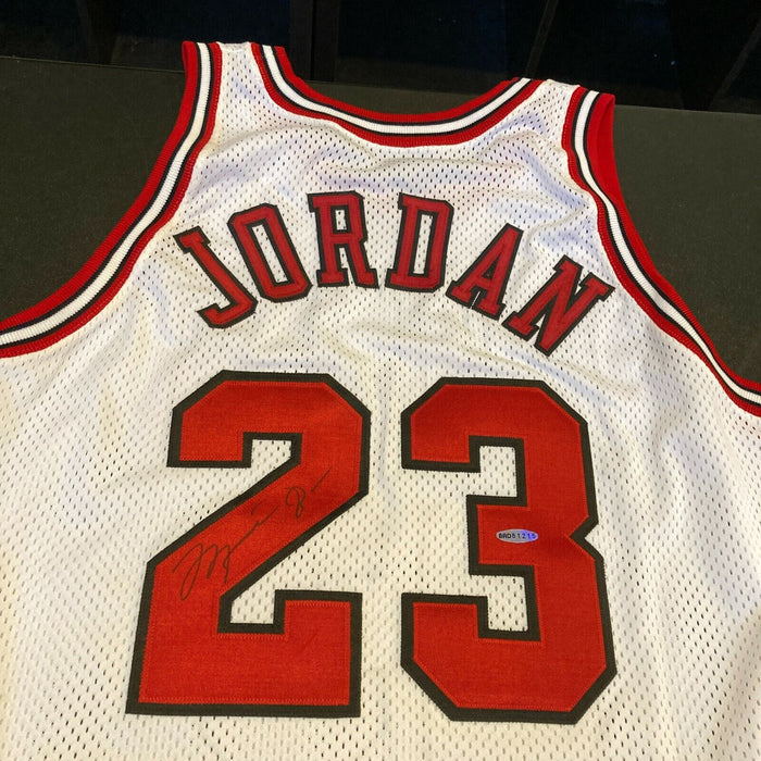 Michael Jordan Signed 1996-97 Pro Cut Chicago Bulls Jersey Upper Deck UDA COA