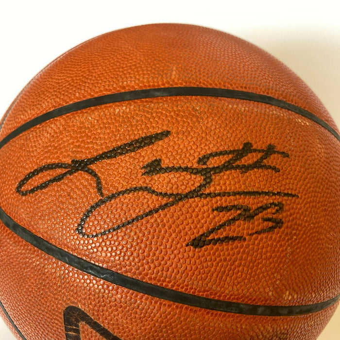 Lebron James #23 Rookie Signed Game Used NBA Basketball Beckett GEM MINT 10