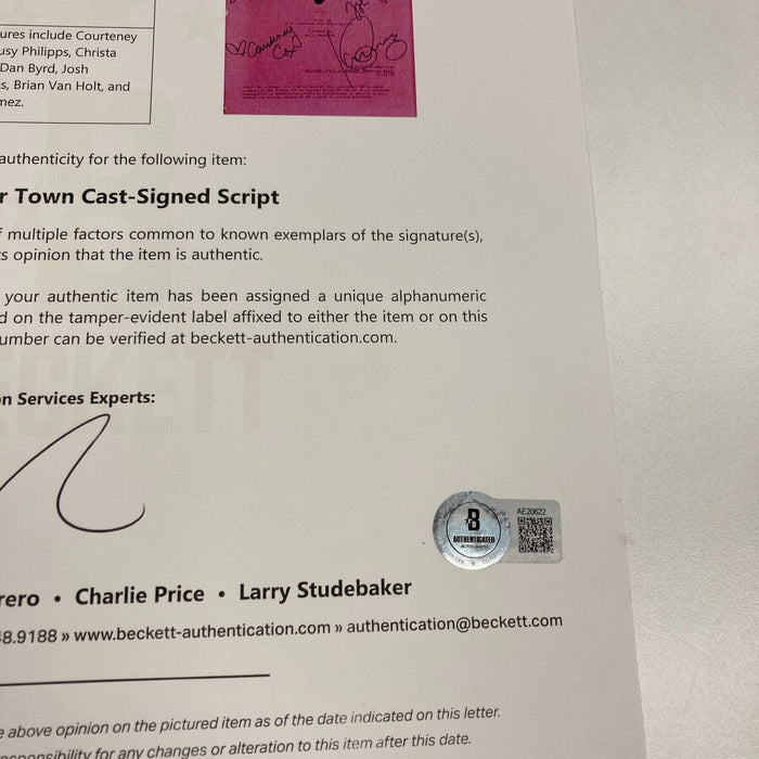 Cougar Town Cast Signed Pilot Script Courteney Cox Dan Byrd Josh Hopkins Beckett