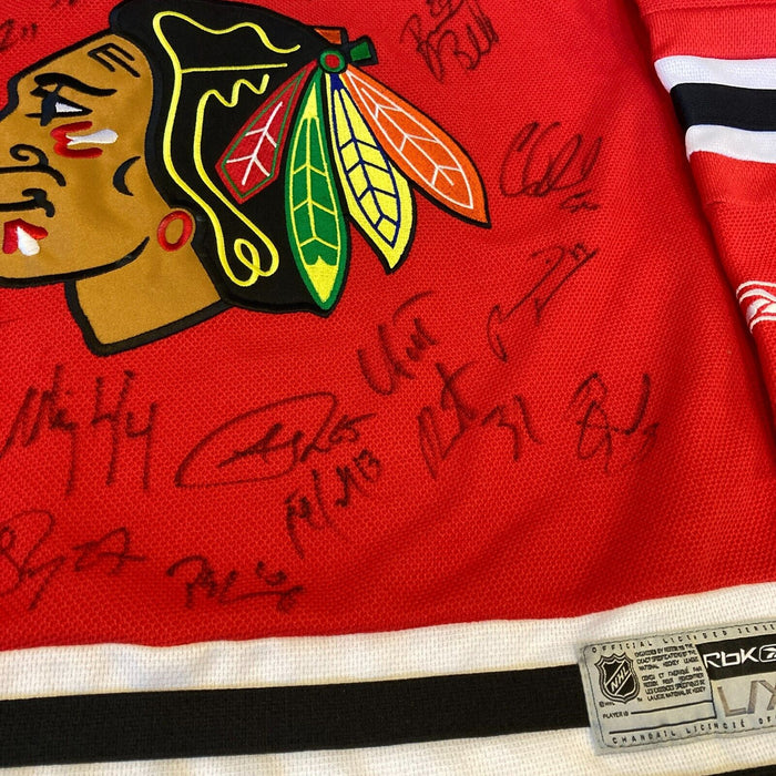 2014-15 Chicago Blackhawks Stanley Cups Champs Team Signed Jersey JSA COA