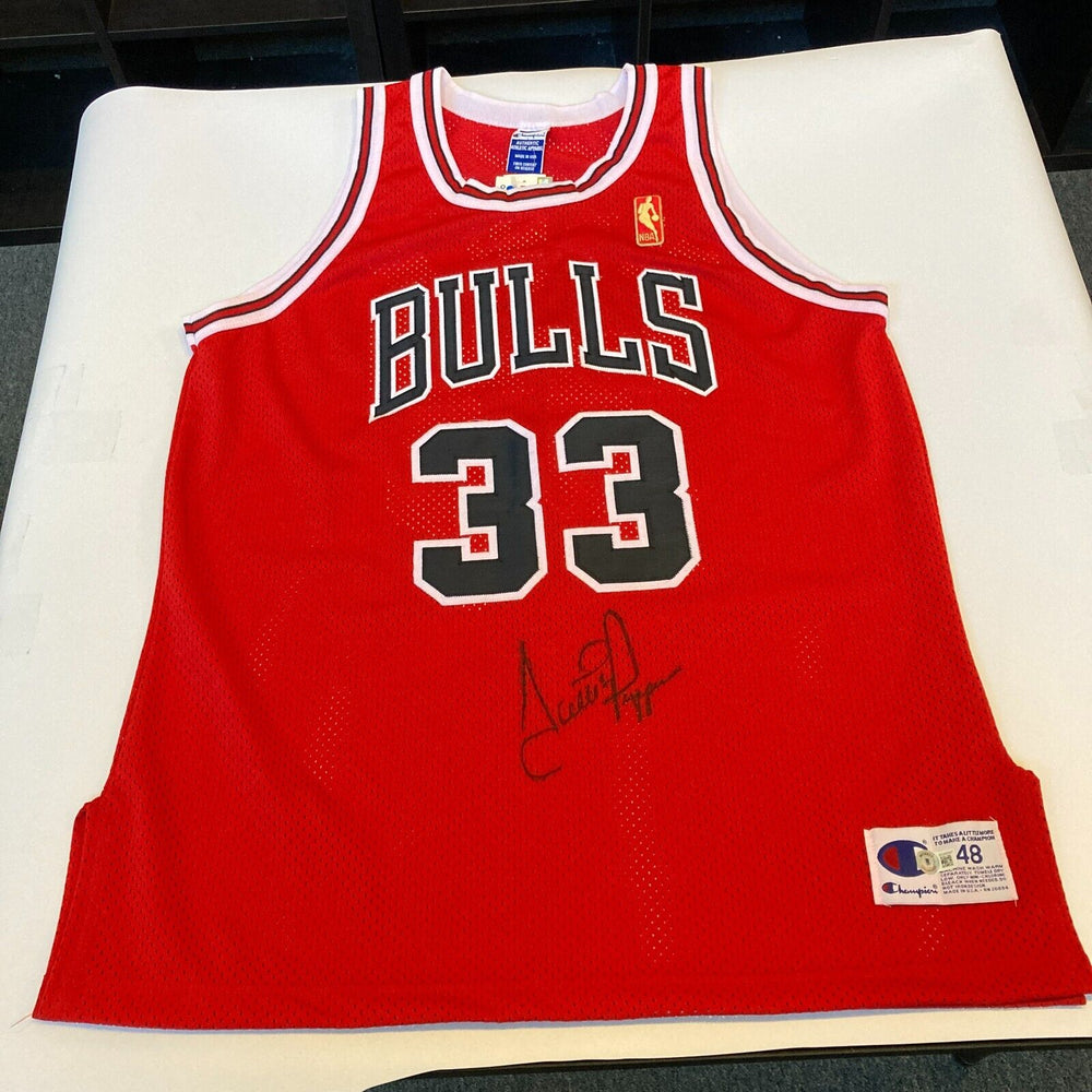 Scottie Pippen Signed Authentic 1990's Champion Chicago Bulls Jersey Beckett