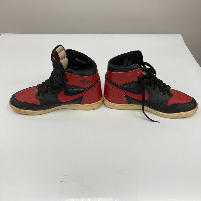 Michael Jordan Rookie Signed Pair Of 1985 Nike Jordan 1 Shoes Sneakers Beckett