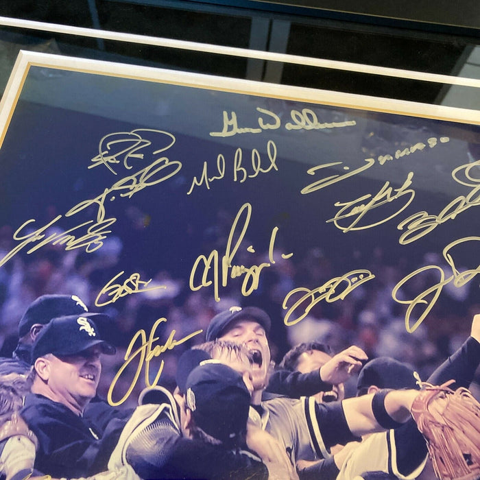 2005 Chicago White Sox World Series Champs Team Signed 16x20 Framed Photo JSA