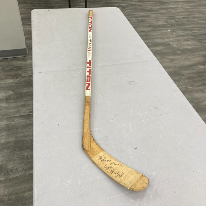 1981 Wayne Gretzky Signed Game Used Titan Hockey Stick Beckett COA