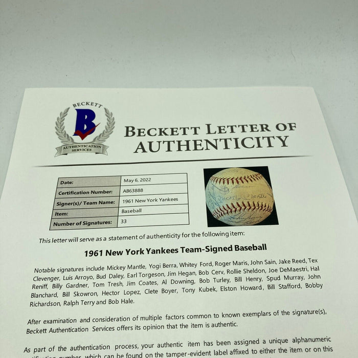 1961 New York Yankees W.S. Champs Team Signed Baseball Mickey Mantle Maris BAS