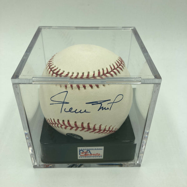 Rare Willie Mays PSA DNA Graded Gem Mint 10 Signed Major League Baseball