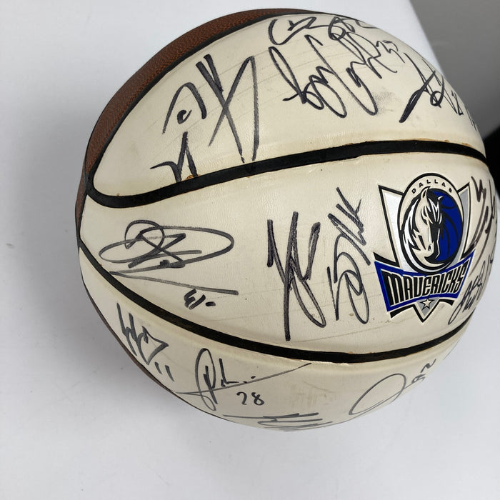 2010-2011 Dallas Mavericks NBA Champs Team Signed Basketball JSA COA