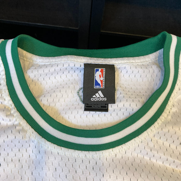 2007-08 Boston Celtics NBA Champs Team Signed Jersey UDA Upper Deck COA #7/50