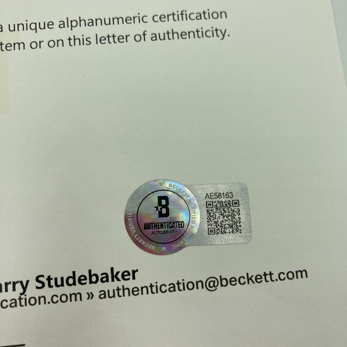 Roberto Clemente 1962 Pittsburgh Pirates Team Signed Baseball PSA DNA 8 N Mint